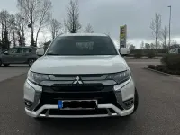 Gebraucht Mitsubishi Outlander P-HEV 224 PS (164 kW) 2018 Weiß Limousine