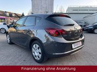 Gebraucht Opel Astra 110 PS (80 kW) 2012 Grau Limousine