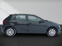 Gebraucht VW Polo Trendline 65 PS (47 kW) 2018 Urano gray Kleinwagen