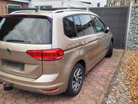 Second-hand VW Touran Sound 110 CP (80 kW) 2017 Bej Monovolum