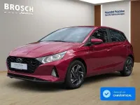 Gebraucht Hyundai i20 Trend 101 PS (74 kW) 2022 Rot Kleinwagen
