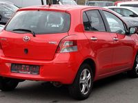 Gebraucht Toyota Yaris Edition 99 PS (72 kW) 2011 Rot Kleinwagen