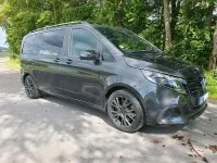 Gebraucht Mercedes V220 Style 163 PS (119 kW) 2024 Grau Van / Kleinbus