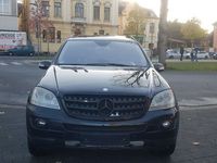 Gebraucht Mercedes ML320 224 PS (164 kW) 2006 Schwarz metallic SUV