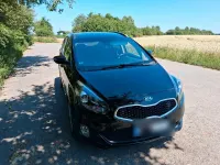 Gebraucht Kia Carens 140 PS (102 kW) 2016 Schwarz Van / Kleinbus