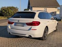 Gebraucht BMW 520 Shadowline 190 PS (139 kW) 2017 Weiß Kombi