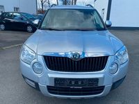 Gebraucht Skoda Yeti Active 122 PS (89 kW) 2012 Silber SUV
