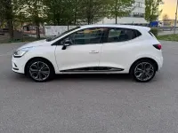 Używany Renault Clio IV LIMITED 90 KM (66 kW) 2017 Biały Sedan/Limuzyna