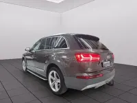 Używany Audi Q7 Ambiente 272 KM (200 kW) 2018 Brązowy SUV