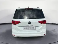 Gebraucht VW Touran Comfortline 150 PS (110 kW) 2023 Weiß Van / Kleinbus
