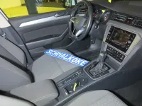 Gebraucht VW Passat 150 PS (110 kW) 2023 Gletscherweiss Kombi