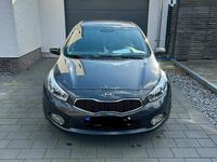 Gebraucht Kia Ceed 128 PS (94 kW) 2014 Grau Kleinwagen