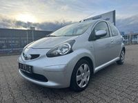 Gebraucht Toyota Aygo Basis 68 PS (50 kW) 2008 Silber Kleinwagen