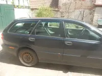 Gebraucht Volvo V40 122 PS (89 kW) 2003 Schwarz Kombi