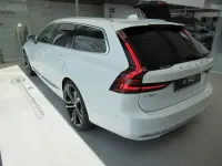 Gebraucht Volvo V90 Ultimate 197 PS (144 kW) 2025 Crystal white pearl Kombi