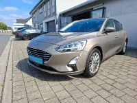 Gebraucht Ford Focus Titanium 125 PS (91 kW) 2019 Silber Limousine
