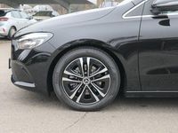 Gebraucht Mercedes B200 Advanced Plus 163 PS (119 kW) 2023 Schwarz Van / Kleinbus