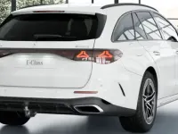 Gebraucht Mercedes E300 AMG 313 PS (230 kW) 2025 Weiß Limousine