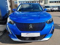 Gebraucht Peugeot e-2008 Allure 100 kW (136 PS) 2021 Blau/typ aussenverkleidung met SUV