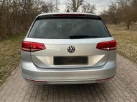 Gebraucht VW Passat Comfortline 150 PS (110 kW) 2017 Silber Kombi