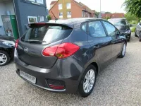 Gebraucht Kia Ceed Edition 7 99 PS (72 kW) 2016 Grau Kleinwagen
