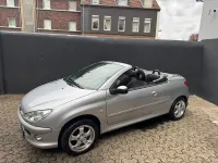 Gebraucht Peugeot 206 CC 109 PS (80 kW) 2004 Silber Cabrio