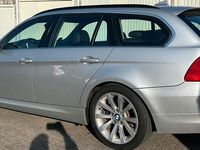 Gebraucht BMW 320 184 PS (135 kW) 2011 Silber Kombi