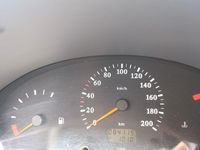 Gebraucht Nissan Micra 60 PS (44 kW) 2000 Rot Kleinwagen