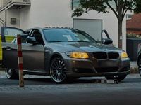 Gebraucht BMW 320 184 PS (135 kW) 2011 Gold Limousine