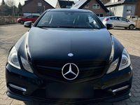 Gebraucht Mercedes E500 Elegance 408 PS (300 kW) 2011 Schwarz Coupé