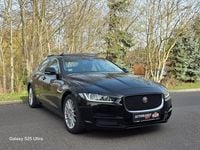Używany Jaguar XE 163 KM (119 kW) 2015 Czarny Sedan/Limuzyna