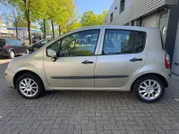 Używany Renault Modus Dynamique 98 KM (72 kW) 2007 Beżowy Minivan