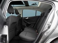 Neu Ford Focus 155 PS (114 kW) 2026 Grau Limousine