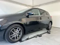 Gebraucht Toyota Auris Edition 90 PS (66 kW) 2015 Schwarz Limousine