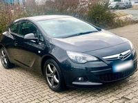 Gebraucht Opel Astra GTC S 140 PS (102 kW) 2012 Schwarz Kleinwagen