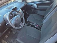 Gebraucht Toyota Aygo 68 PS (50 kW) 2012 Grau Kleinwagen