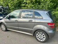 Gebraucht Mercedes B200 140 PS (102 kW) 2011 Grau Kleinwagen