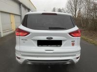 Gebraucht Ford Kuga 150 PS (110 kW) 2016 Weiß SUV