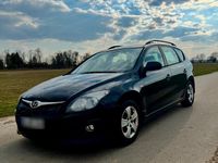 Gebraucht Hyundai i30 110 PS (80 kW) 2010 Schwarz Kombi