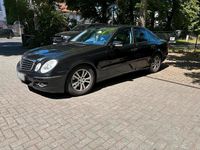 Gebraucht Mercedes E220 Avantgarde 170 PS (125 kW) 2009 Silber Limousine