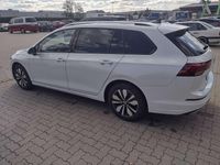 Gebraucht VW Golf VIII Move 110 PS (80 kW) 2024 Weiß Kombi