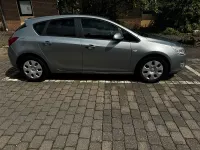 Gebraucht Opel Astra Design Edition 116 PS (85 kW) 2011 Grau Kleinwagen