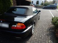 Gebraucht BMW 330 Cabriolet Sport Line 231 PS (169 kW) 2002 Schwarz Cabrio
