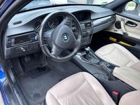 Gebraucht BMW 320 177 PS (130 kW) 2009 Blau Kombi