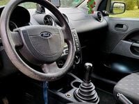 Gebraucht Ford Fiesta 69 PS (50 kW) 2005 Grün Kleinwagen