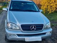 Gebraucht Mercedes ML270 163 PS (119 kW) 2005 Silber SUV