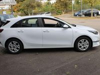Gebraucht Kia Ceed 120 PS (88 kW) 2024 Casaweiß Kleinwagen