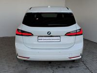 Gebraucht BMW 220 Active Tourer Sport Line 156 PS (114 kW) 2023 Weiß Van / Kleinbus