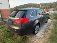 Gebraucht Opel Insignia 140 PS (102 kW) 2012 Silber Kombi