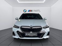 Neu BMW 540 Performance 303 PS (222 kW) 2026 Grau Kombi
